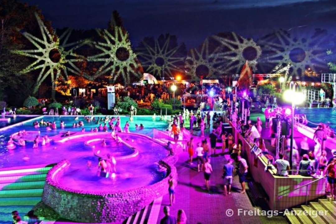 Bild für school´s out for summer festival